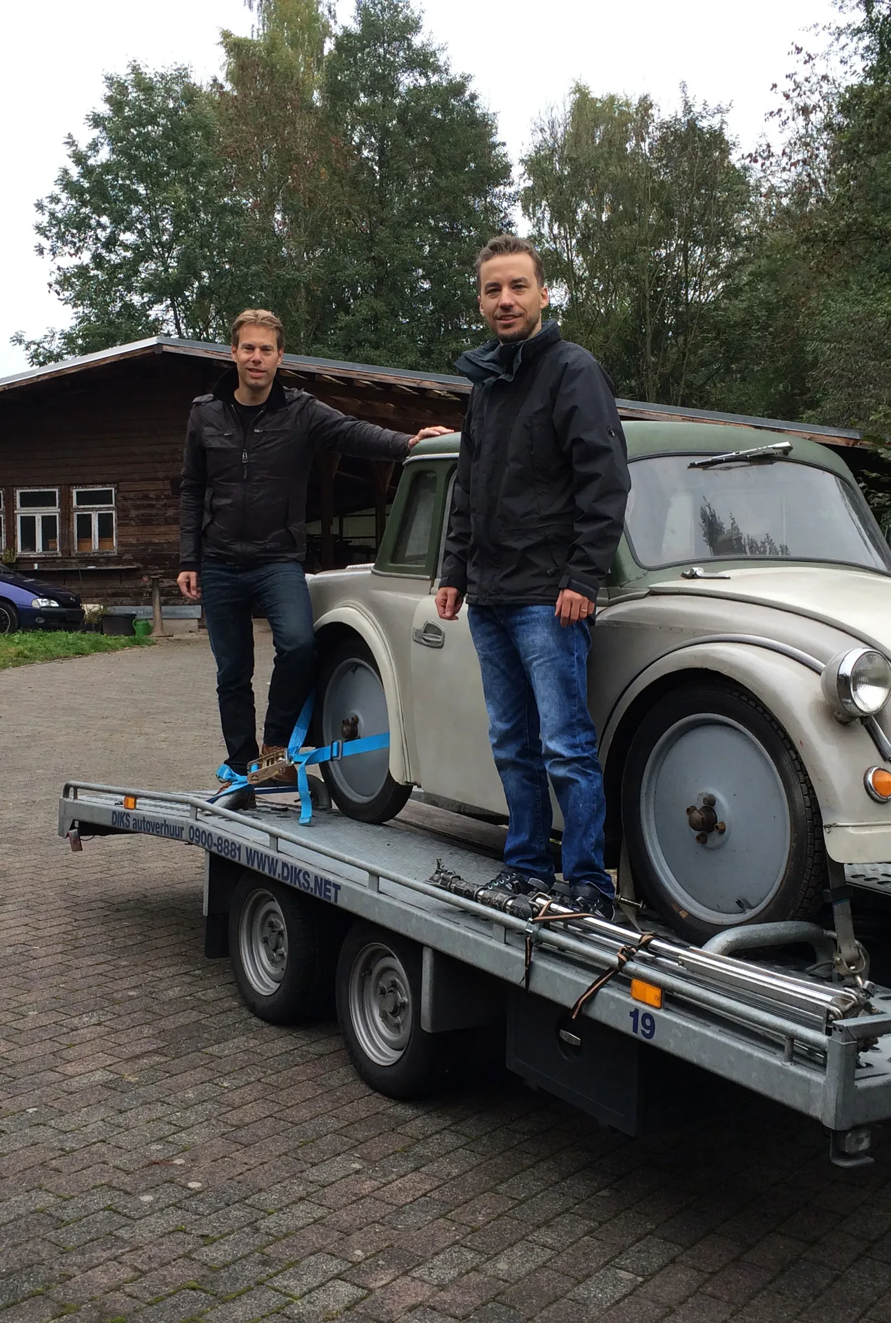 Paul Schilperoord and Lorenz Schmid