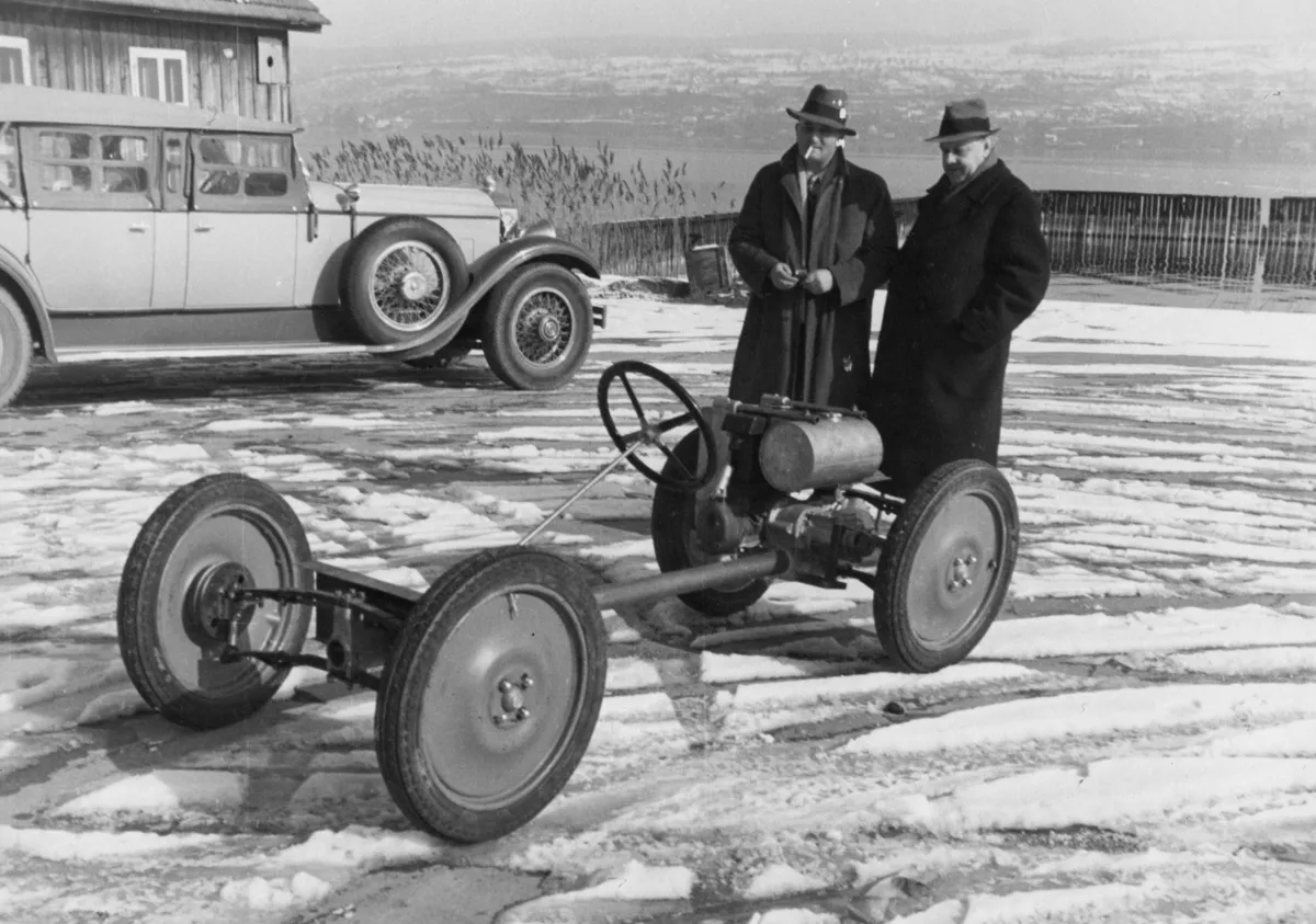 Prototype chassis of the Swiss Volkswagen, 1937